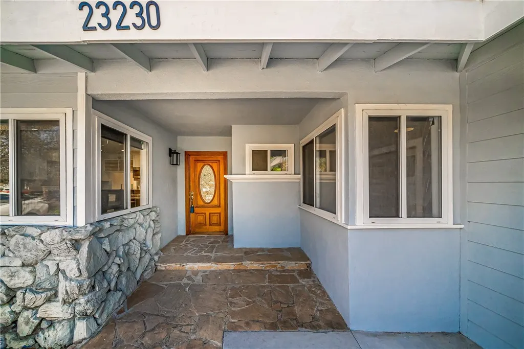 Additional image 4 of 23230 Ladrillo, Woodland Hills, CA 91367