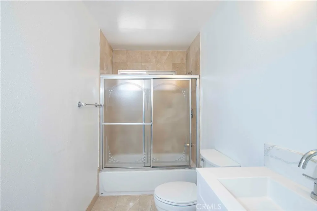 Additional image 82 of 6417 White Oak Ave, Reseda, CA 91335