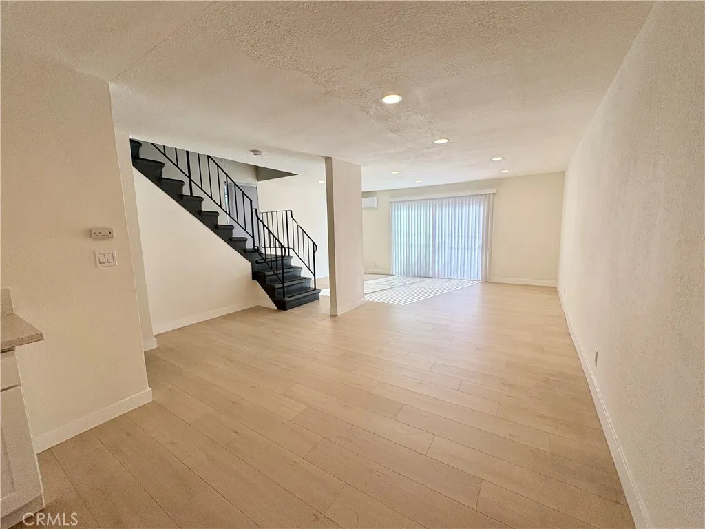 Additional image 16 of 660 E 6th Street Unit A, Azusa, CA 91702