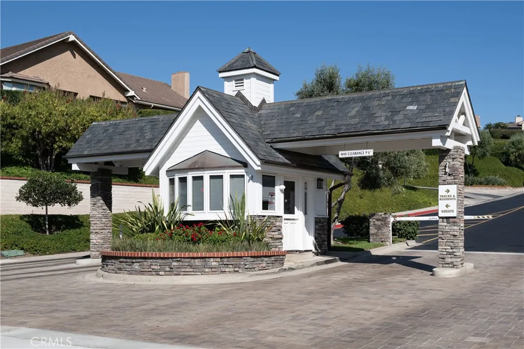 Additional image 101 of 2001 Yacht Resolute, Newport Beach, CA 92660