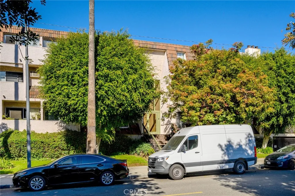 Additional image 2 of 409 Burchett St Unit 119, Glendale, CA 91203