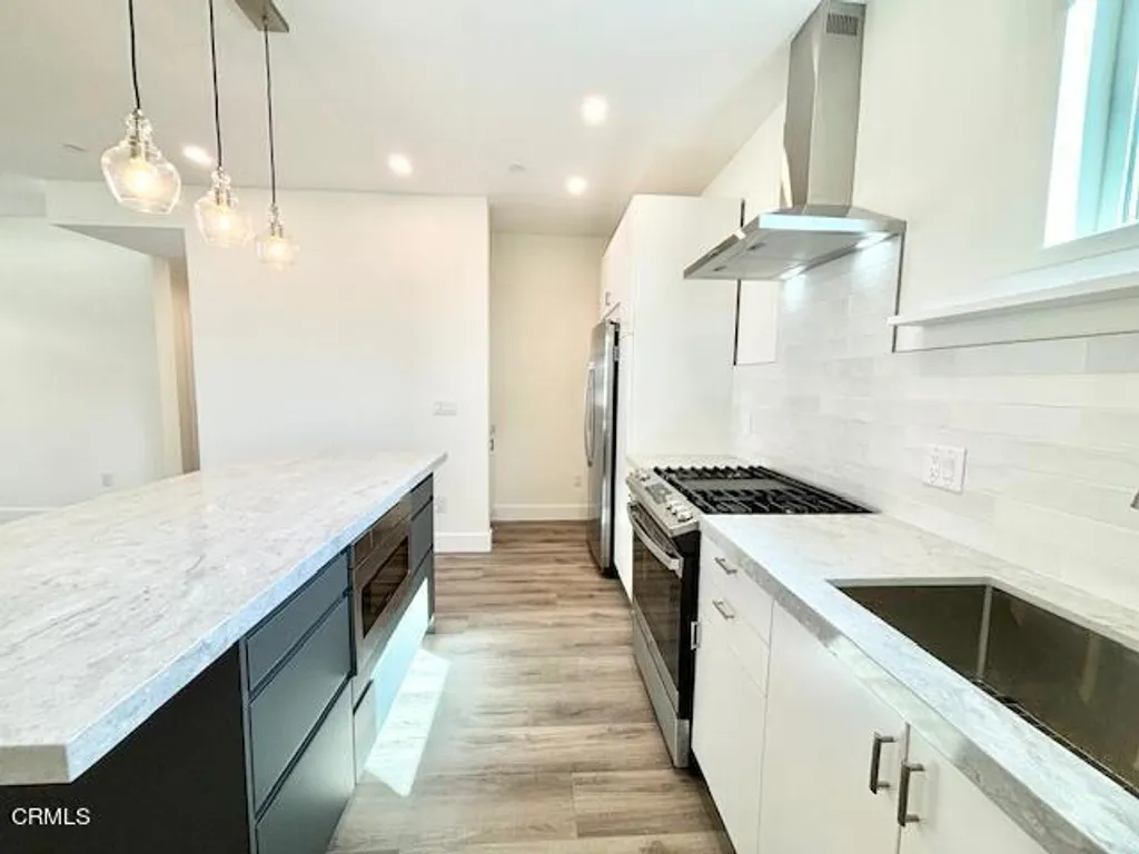 Additional image 7 of 127 S Santa Rosa Street Unit A, Ventura, CA 93001