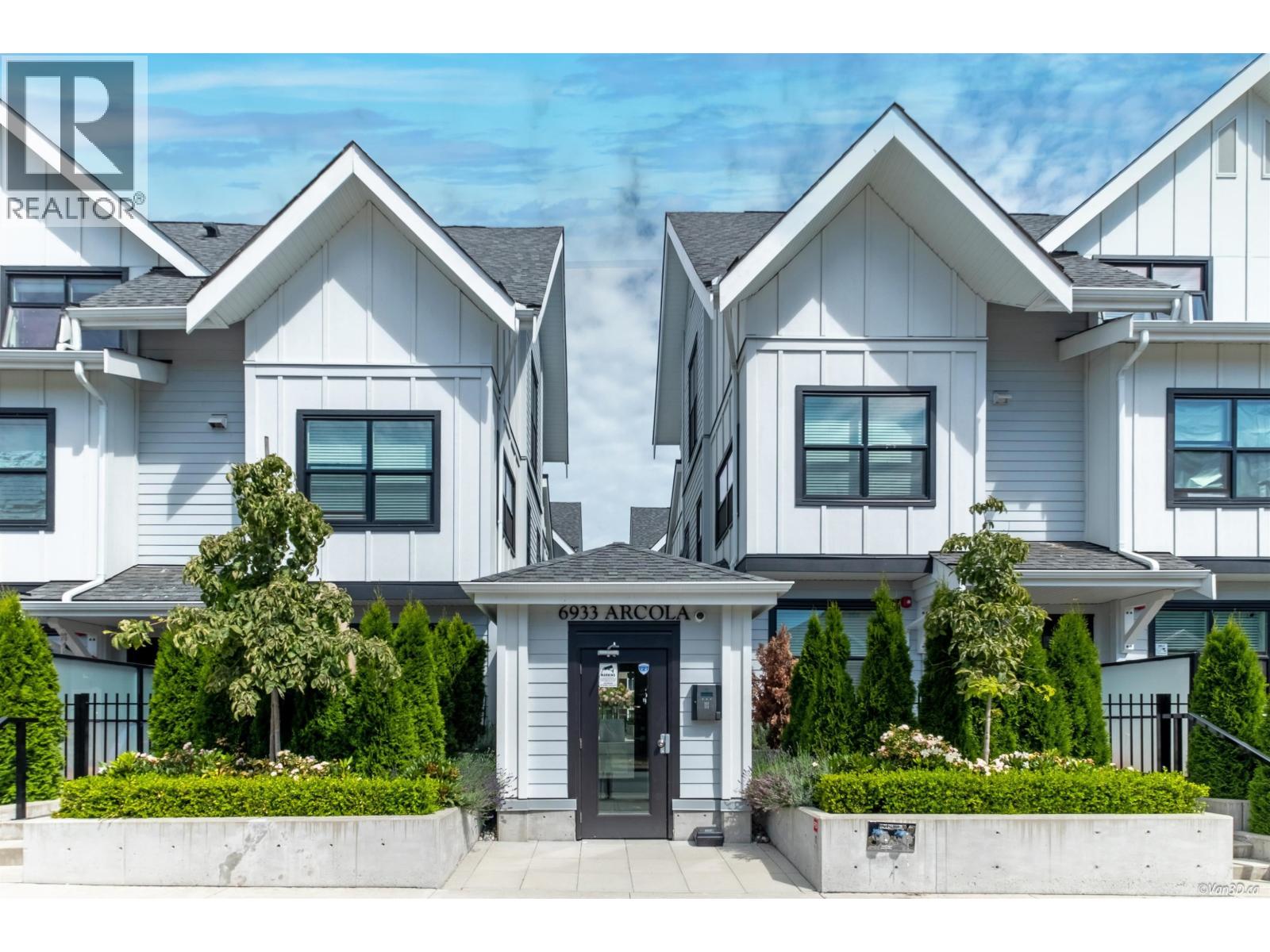 302 6933 ARCOLA STREET|Burnaby, British Columbia V5E1H5