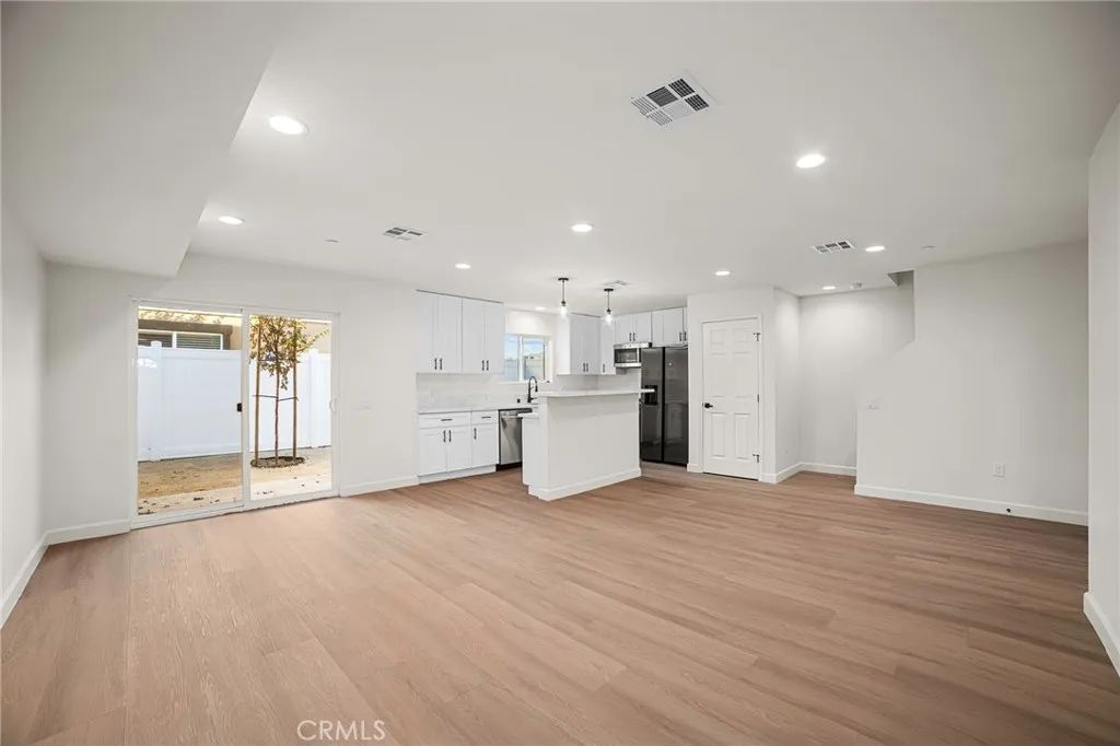 Additional image 5 of 900 W Hert Street, Colton, CA 92324