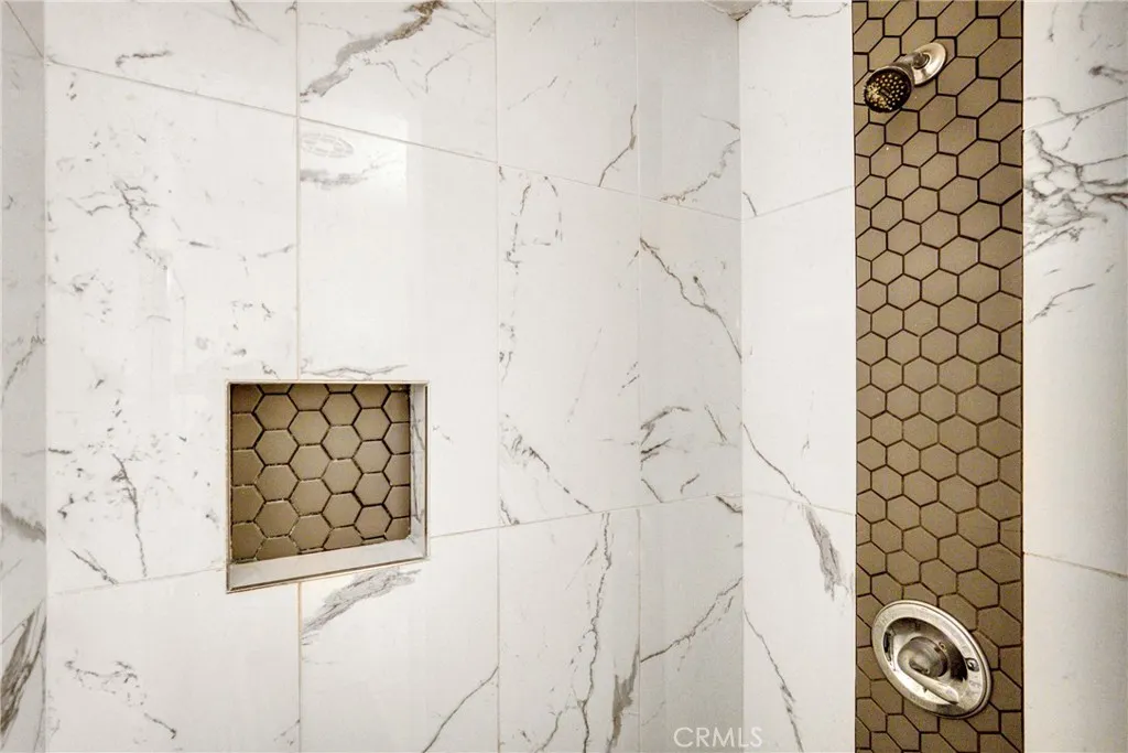 Additional image 16 of 6643 De Longpre Unit 5, Los Angeles, CA 90028