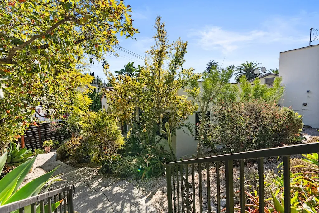 Additional image 36 of 2130 Apex, Los Angeles, CA 90039