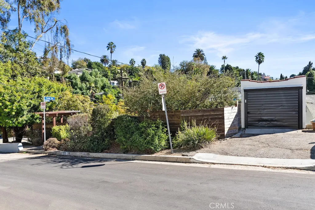 Additional image 73 of 2130 Apex, Los Angeles, CA 90039