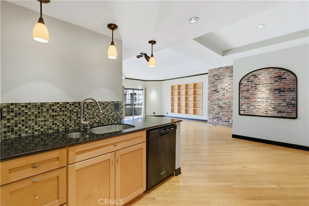 Additional image 13 of 14960 Dickens Street Unit 303, Sherman Oaks, CA 91403