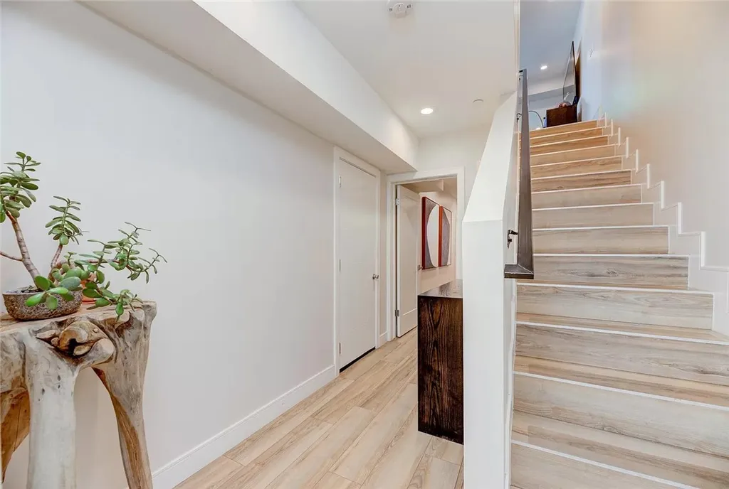 Additional image 37 of 2153 S West View Street, Los Angeles, CA 90016