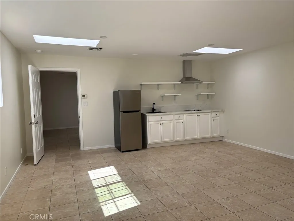 Additional image 107 of 21327 De La Osa Street, Woodland Hills, CA 91364