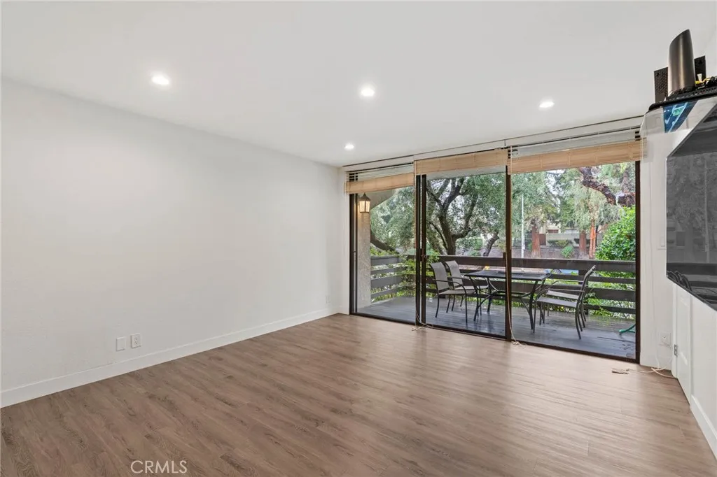 Additional image 18 of 5757 Owensmouth Unit 1, Woodland Hills, CA 91367