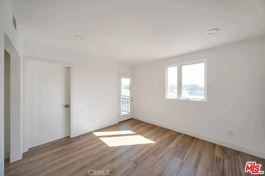 Additional image 56 of 2153 S West View Street, Los Angeles, CA 90016