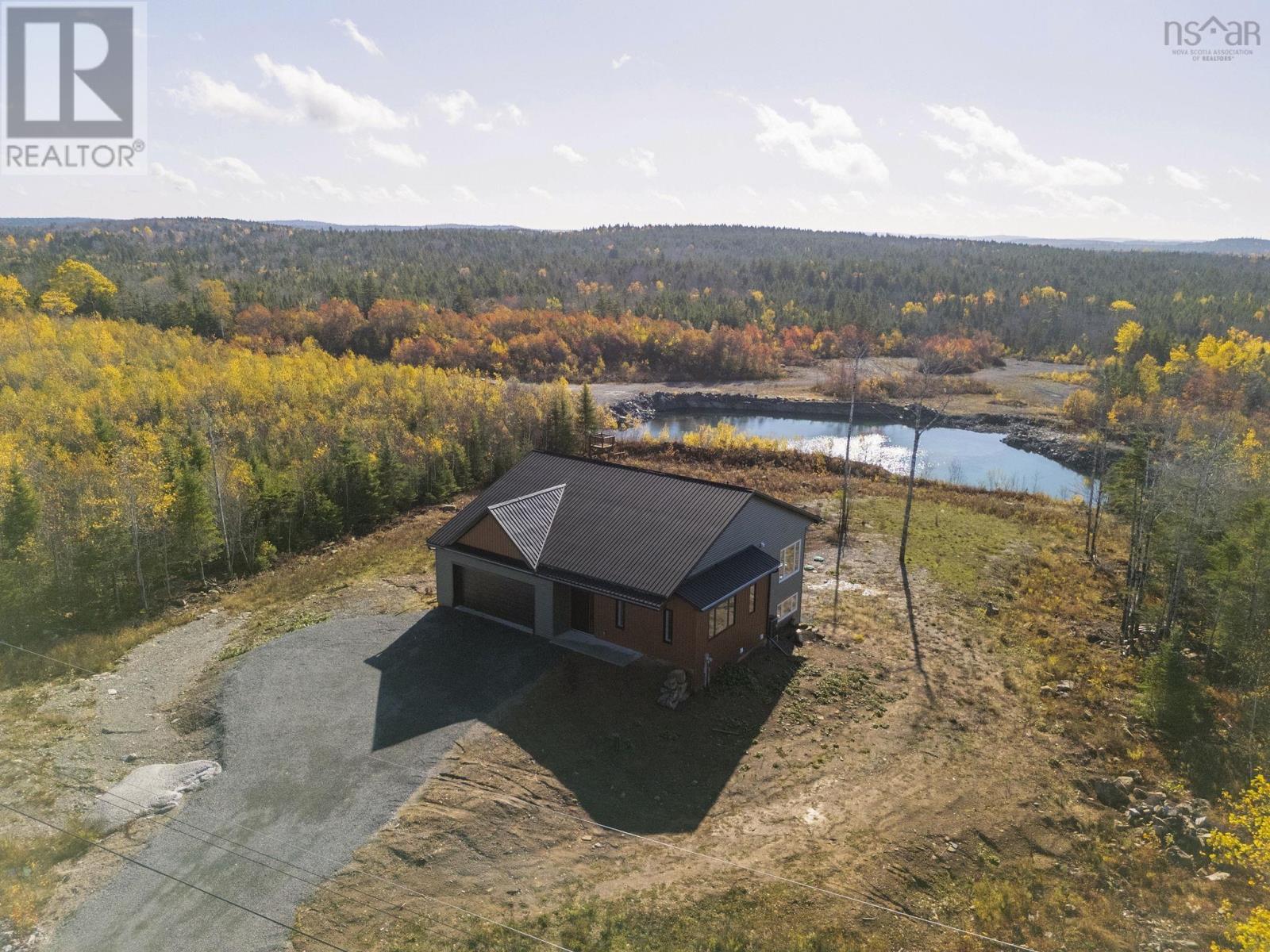 61 Highland Drive|Mount Uniacke, Nova Scotia B0N3A0