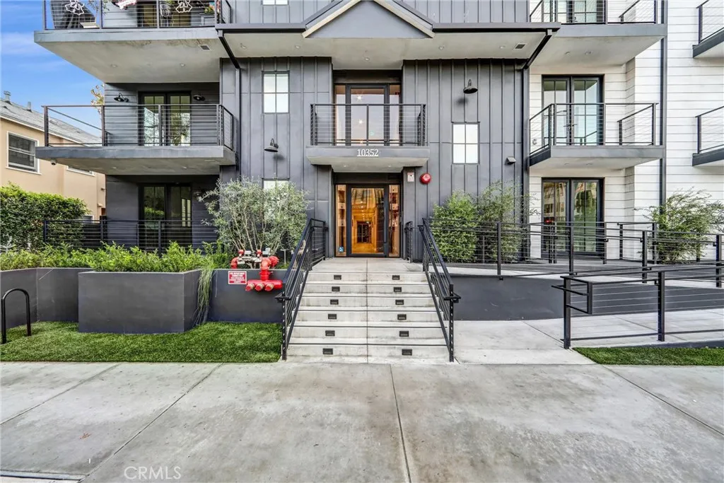 Additional image 8 of 10352 Riverside Drive Unit 102A, Toluca Lake, CA 91602