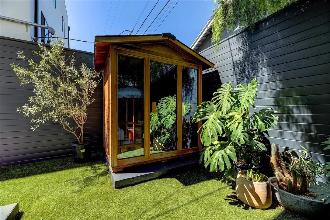 Additional image 77 of 2153 S West View Street, Los Angeles, CA 90016