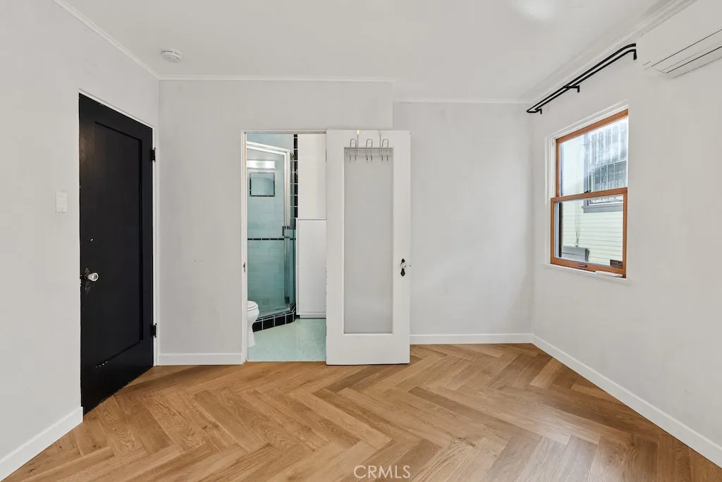 Additional image 56 of 2130 Apex, Los Angeles, CA 90039