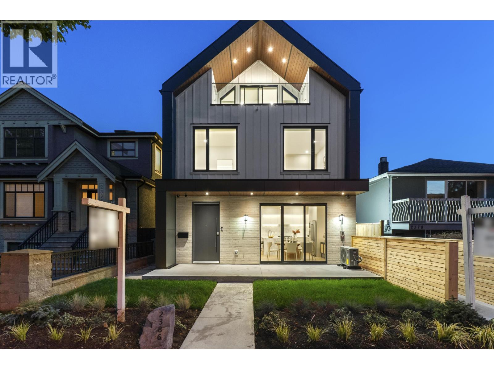 1 2386 E 45TH AVENUE|Vancouver, British Columbia V5R1K3