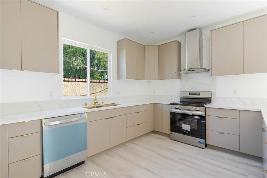 Additional image 12 of 17426 Roscoe Boulevard, Northridge, CA 91325