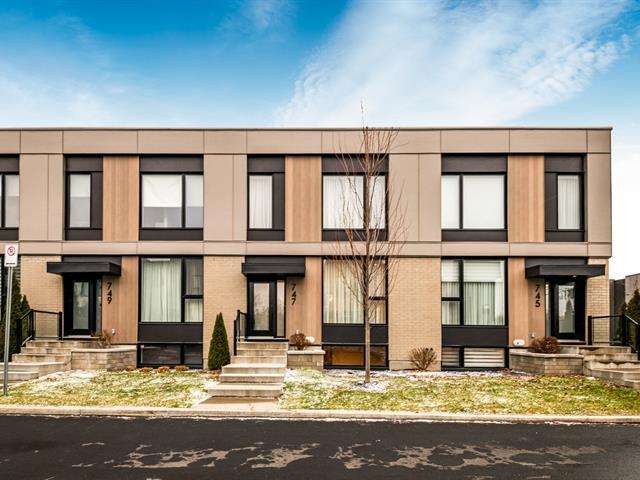 747 Rue Isola-Comtois|Sainte-Julie, Quebec J3E0H8