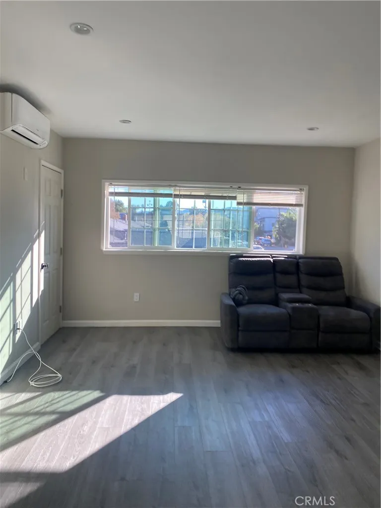 Additional image 33 of 7252 Rubio, Lake Balboa, CA 91406