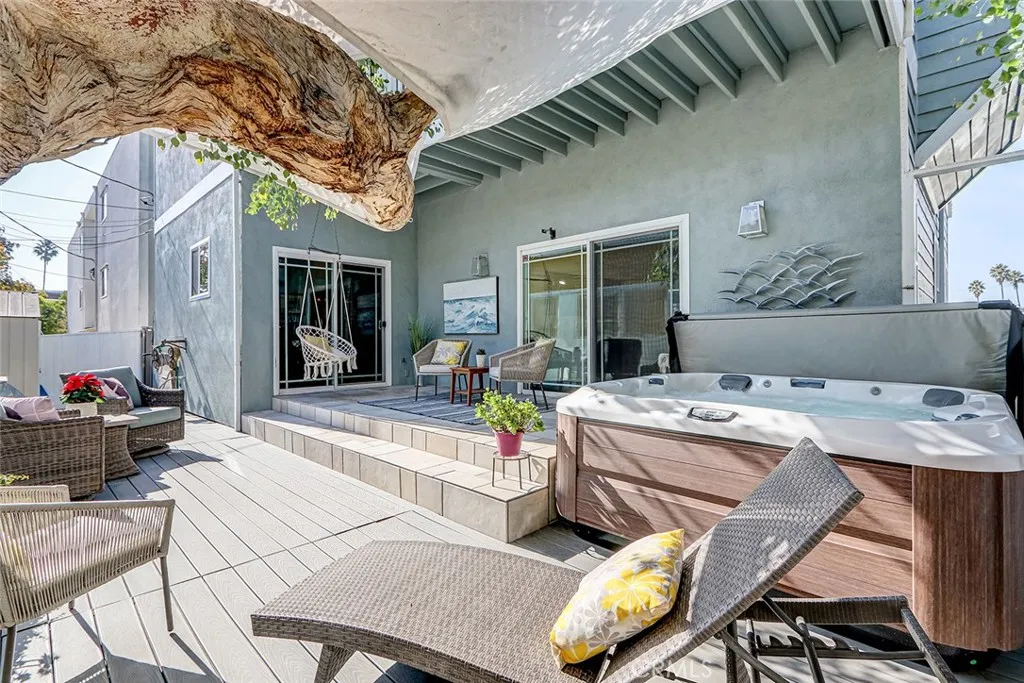 Additional image 96 of 718 S Broadway Unit C, Redondo Beach, CA 90277