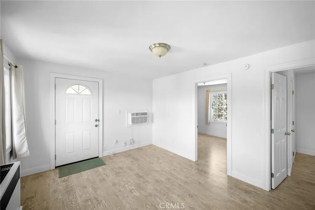 Additional image 31 of 2526 Foothill Boulevard Unit 1/2, La Crescenta, CA 91214
