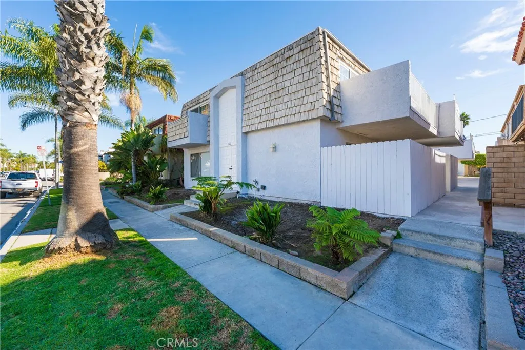 Additional image 37 of 422 22nd, Huntington Beach, CA 92648