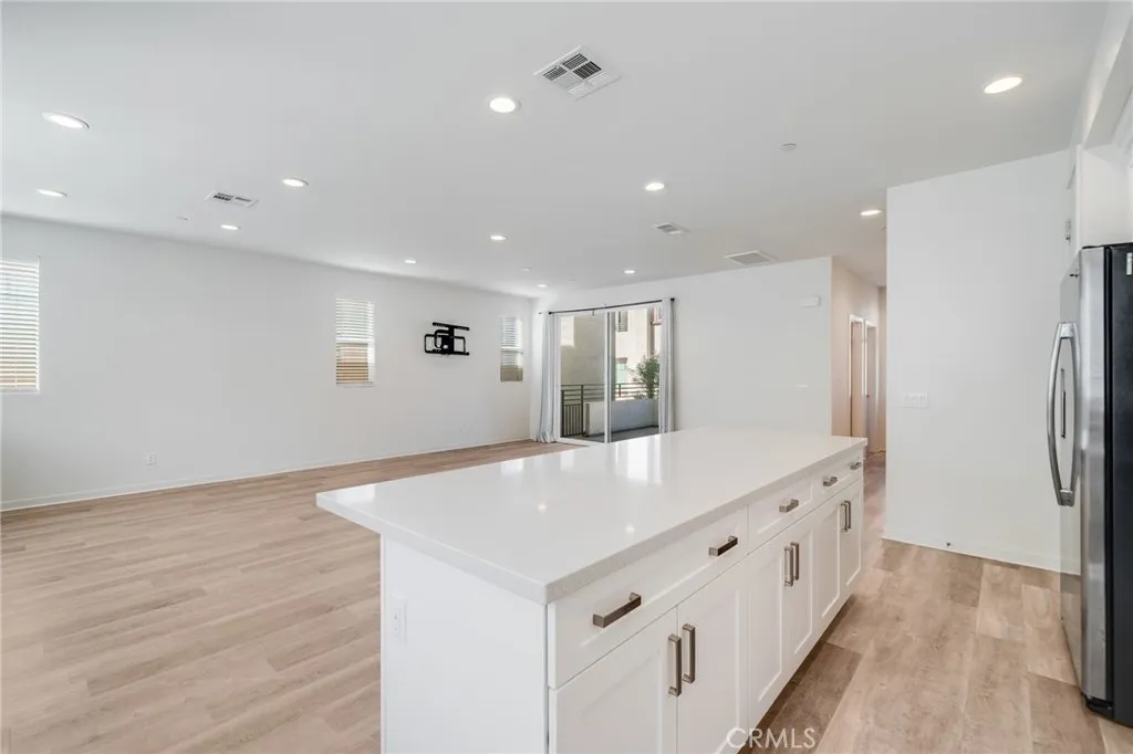 Additional image 5 of 582 Cultivate, Irvine, CA 92618