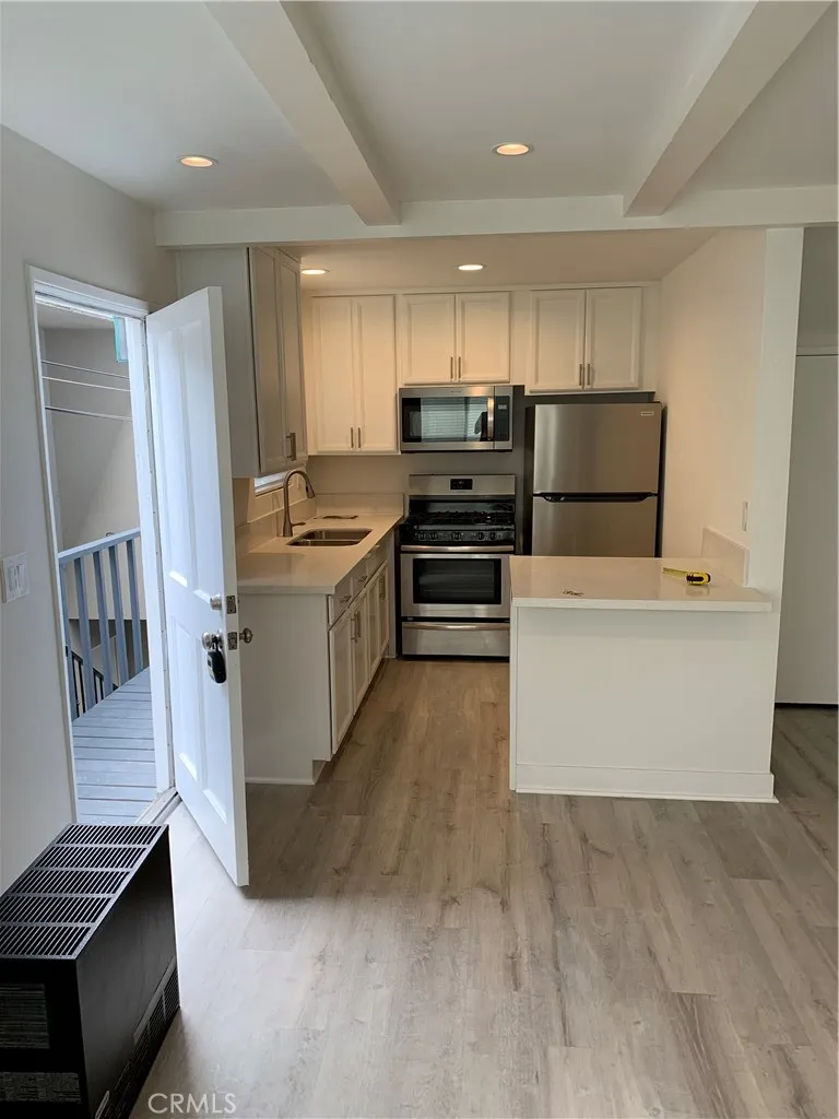 Additional image 12 of 122 El Porto, Manhattan Beach, CA 90266