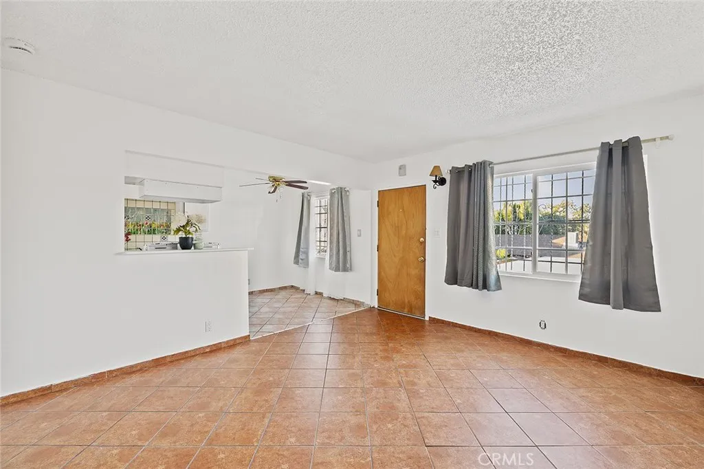 Additional image 8 of 330 W Laurel Street Unit C, Compton, CA 90220