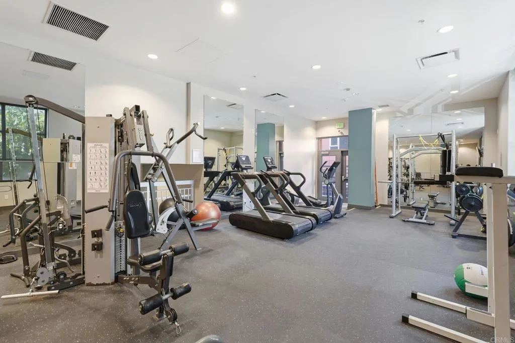 Additional image 81 of 300 W Beech Street Unit 1706, San Diego, CA 92101