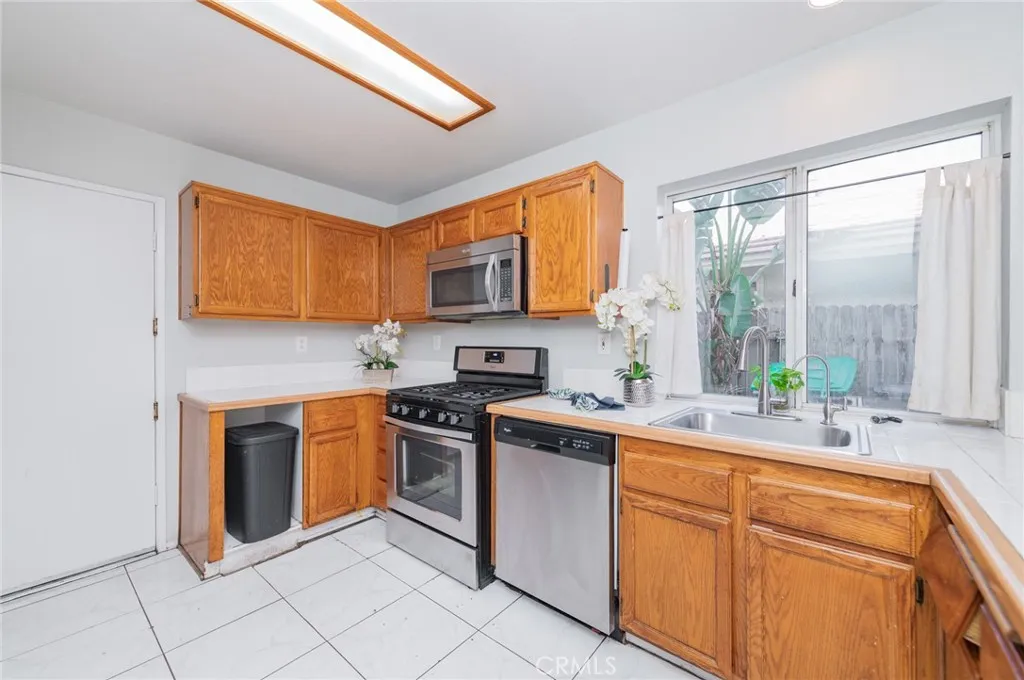 Additional image 11 of 1955 Sierra Espadan Rd, Perris, CA 92571