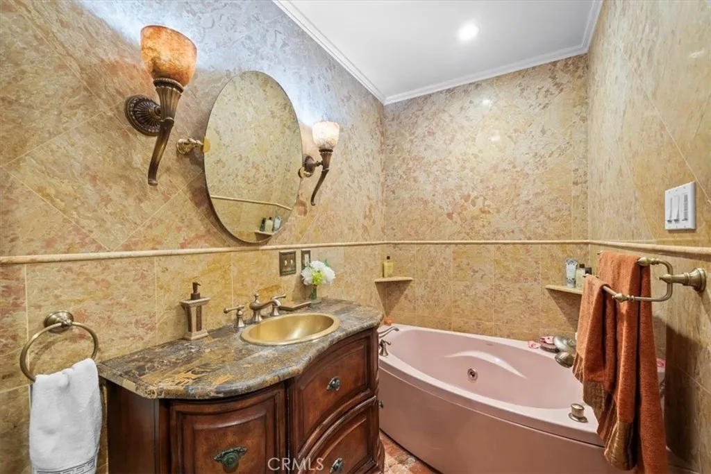 Additional image 21 of 1228 N La Cienega Boulevard Unit 203, West Hollywood, CA 90069