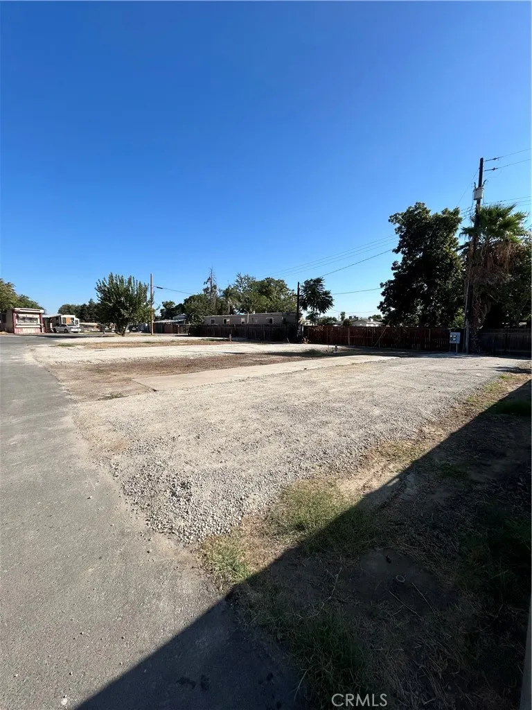 Additional image 18 of 501 Belmont Ave Unit 8, Bakersfield, CA 93308