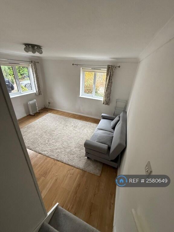 Additional image 5 of Bull Stag Green, Hatfield, AL9