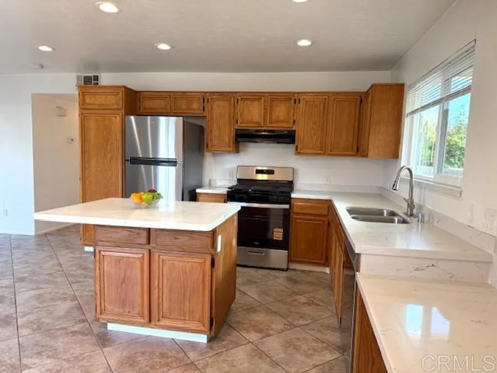 Additional image 2 of 635 Woodward Street Unit A, San Marcos, CA 92069