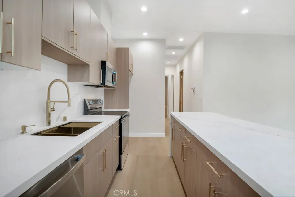 Additional image 14 of 17425 Los Alimos Unit 17423, Granada Hills, CA 91344