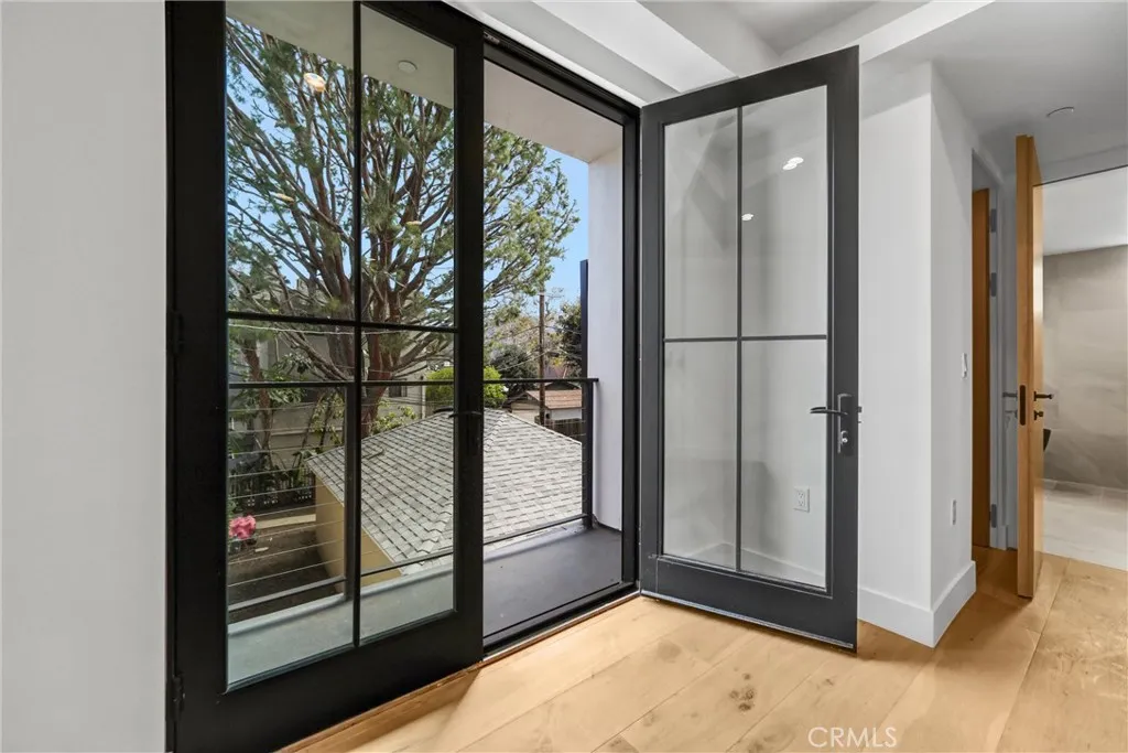 Additional image 80 of 10352 Riverside Drive Unit 203A, Toluca Lake, CA 91602