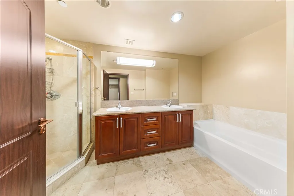 Additional image 87 of 11218 Camarillo Street Unit 404, Toluca Lake, CA 91602