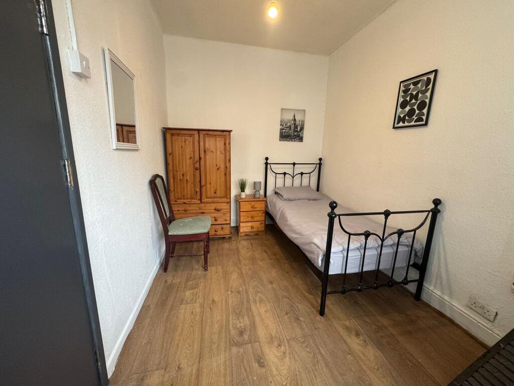 R1 & R4  Available in Small Heath, B10