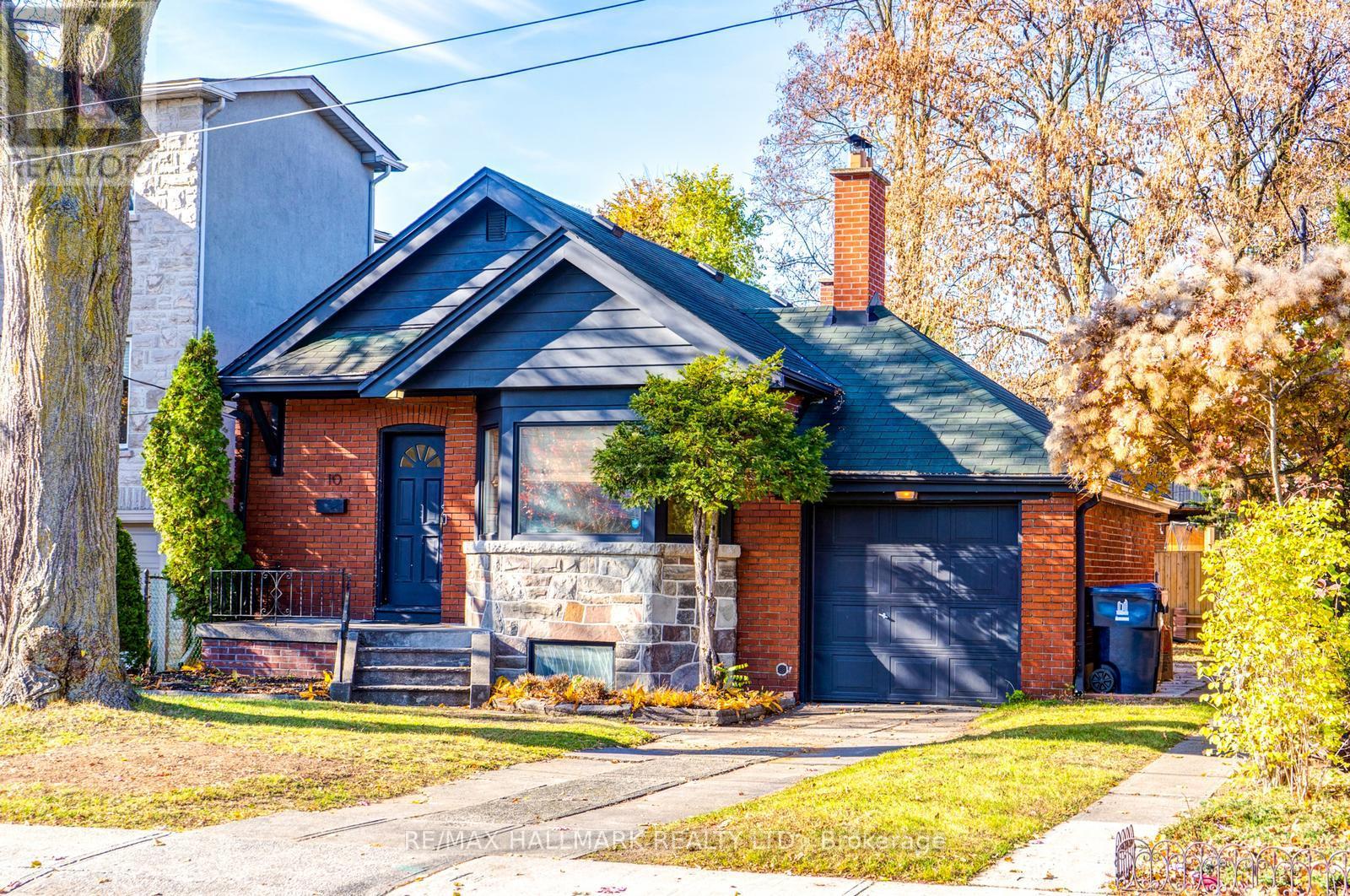 Property image for 10 COXWELL BOULEVARD|Toronto (East York), Ontario M4C3G7