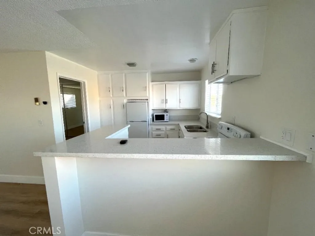 Additional image 12 of 931 W 19th Street Unit 38, Costa Mesa, CA 92627