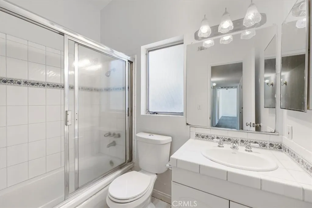 Additional image 27 of 20447 Oxnard Street, Woodland Hills, CA 91367