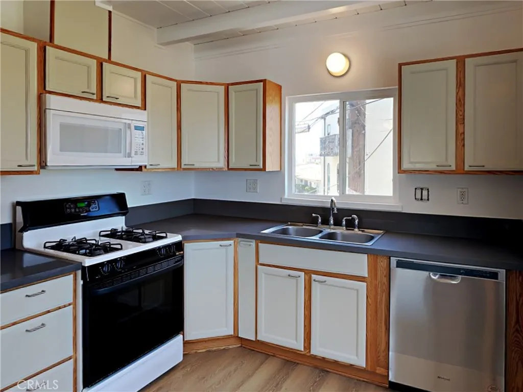 Additional image 25 of 218 Cahuenga Dr Unit 2, Oxnard, CA 93035