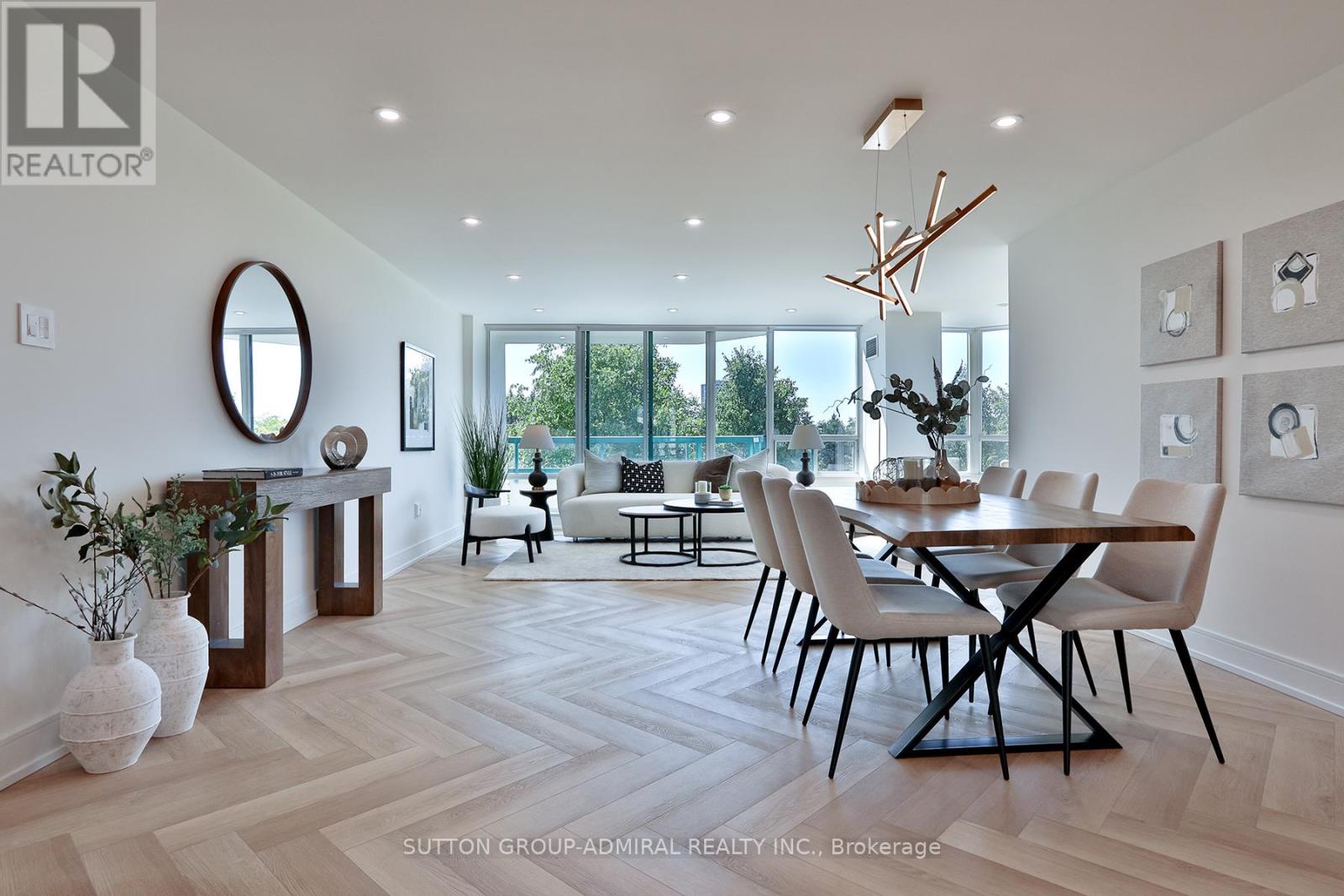 Property image for 610 - 7250 YONGE STREET|Vaughan (Crestwood-Springfarm-Yorkhill), Ontario L4J7X1