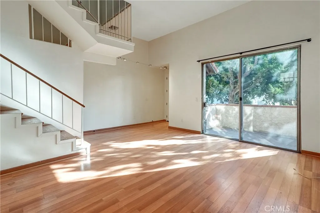 Additional image 38 of 1711 Grismer Ave, Burbank, CA 91504