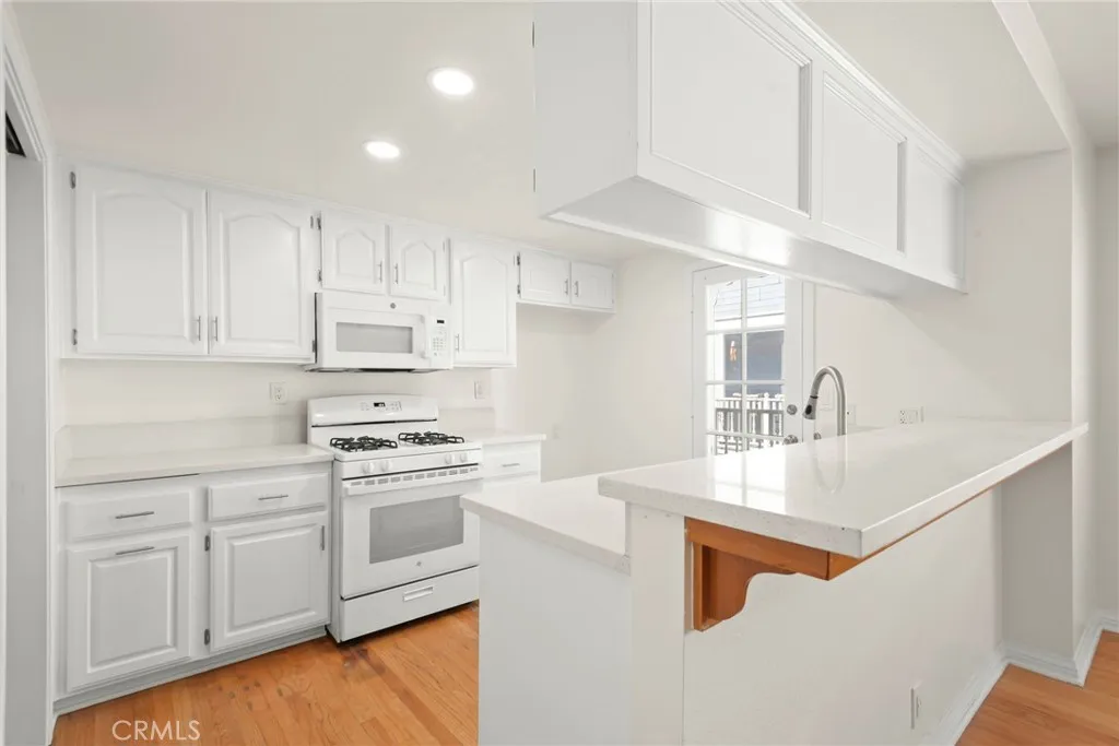 Additional image 18 of 313 N Broadway, Redondo Beach, CA 90277