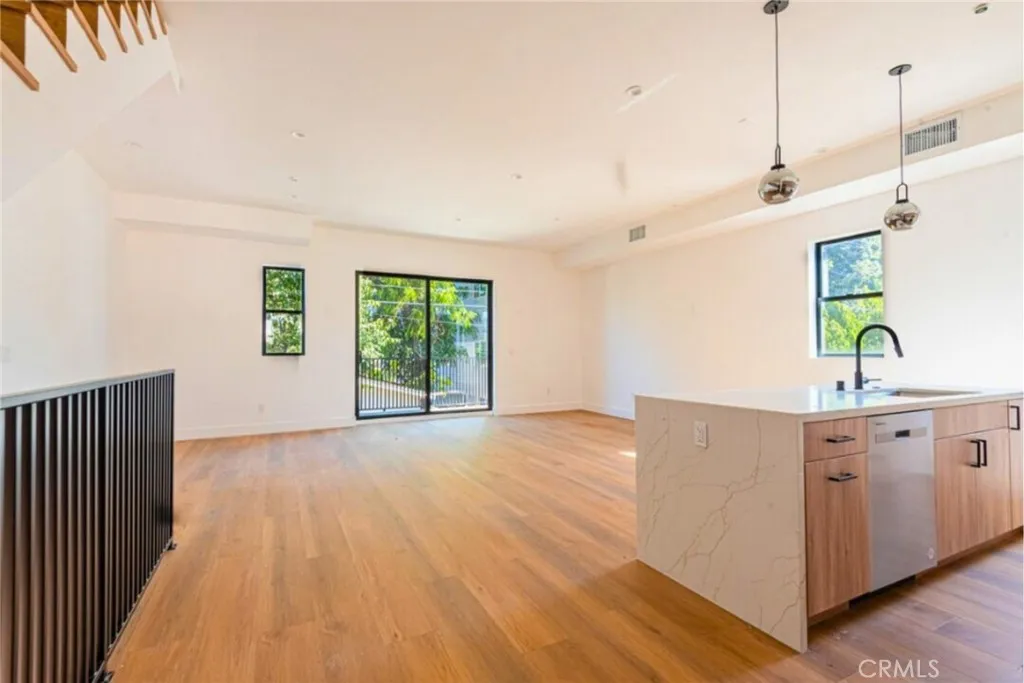 Additional image 4 of 10847 Morrison, North Hollywood, CA 91601