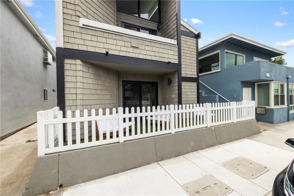 Additional image 2 of 421 E Balboa Blvd, Newport Beach, CA 92661