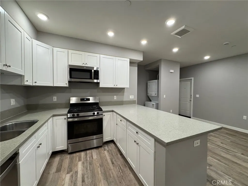 Additional image 10 of 623 N Normandie Avenue, Los Angeles, CA 90004